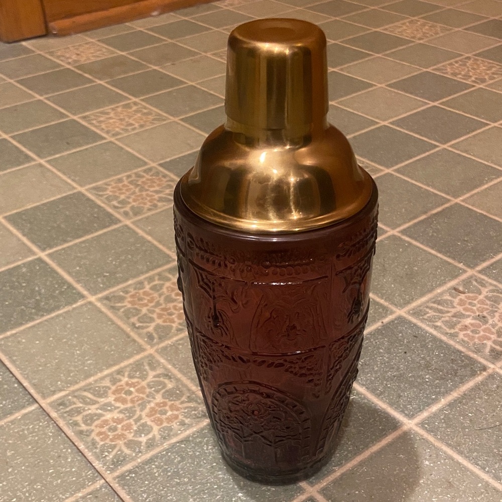🧡 Threshold cocktail shaker